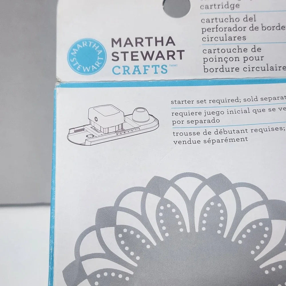 Martha Stewart Crafts Circle Edge Punch Cartridge Layered Flower Arches NIB